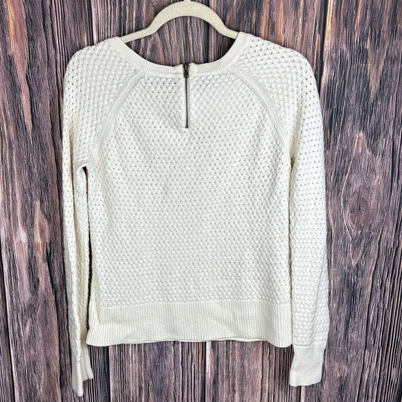 AEO- Cream Colored Sweater- Size Med - Picture 6 of 10